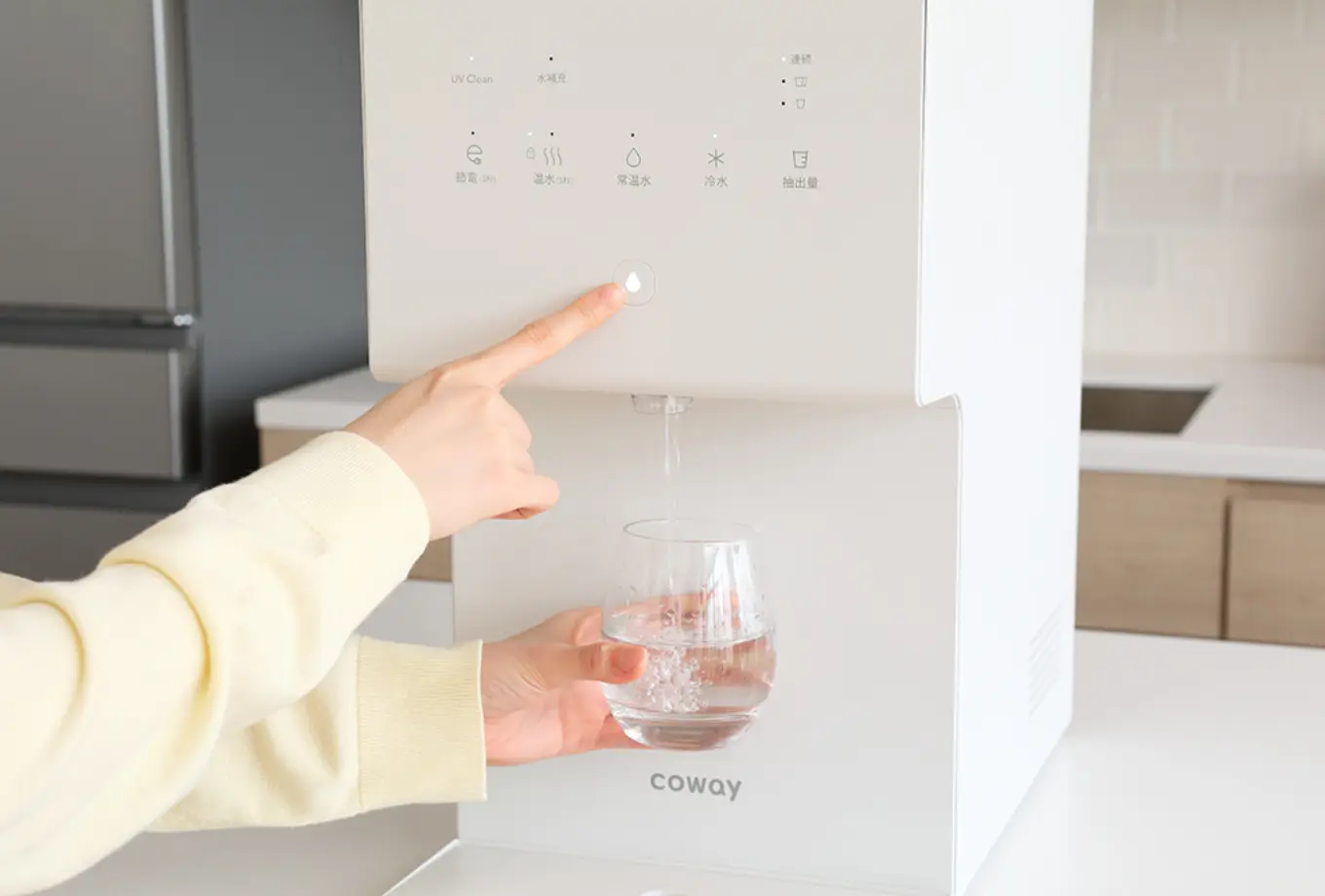 冷水・温水・常温水の3種類をワンタッチで簡単切替