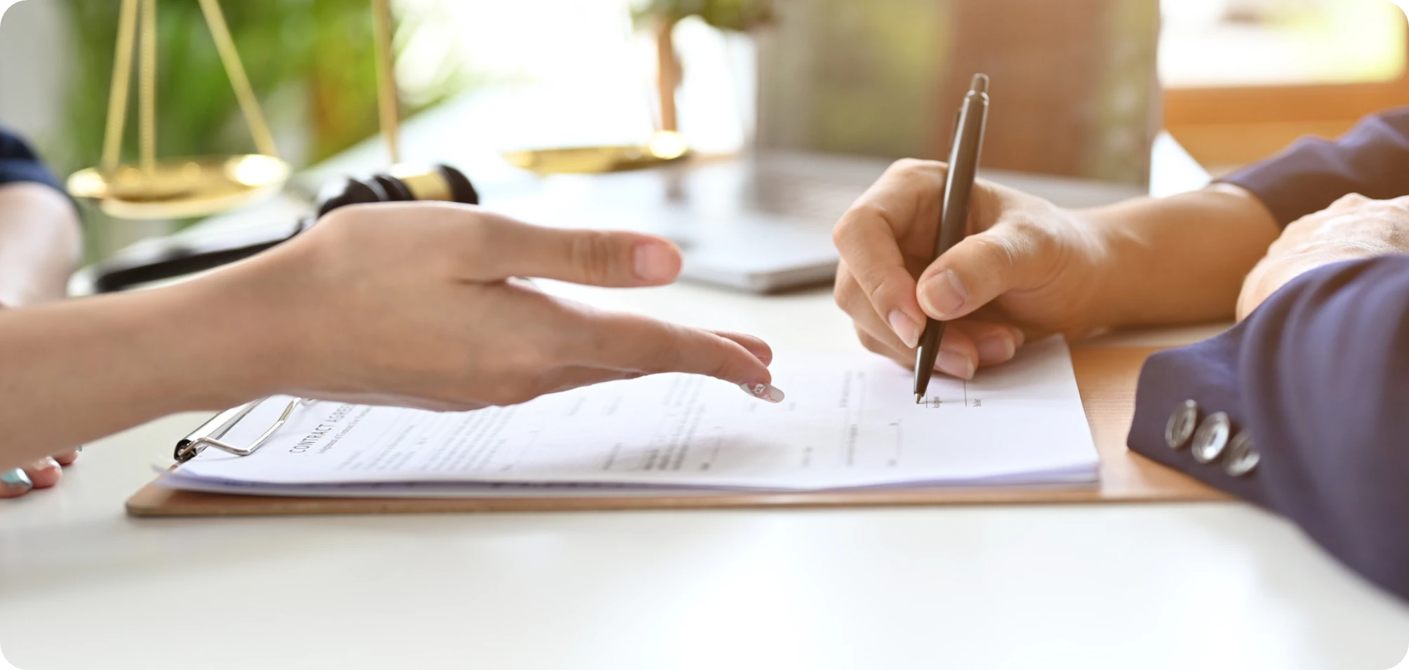 広告とかめちゃ出てくるけど、なんか色々契約させられそう…